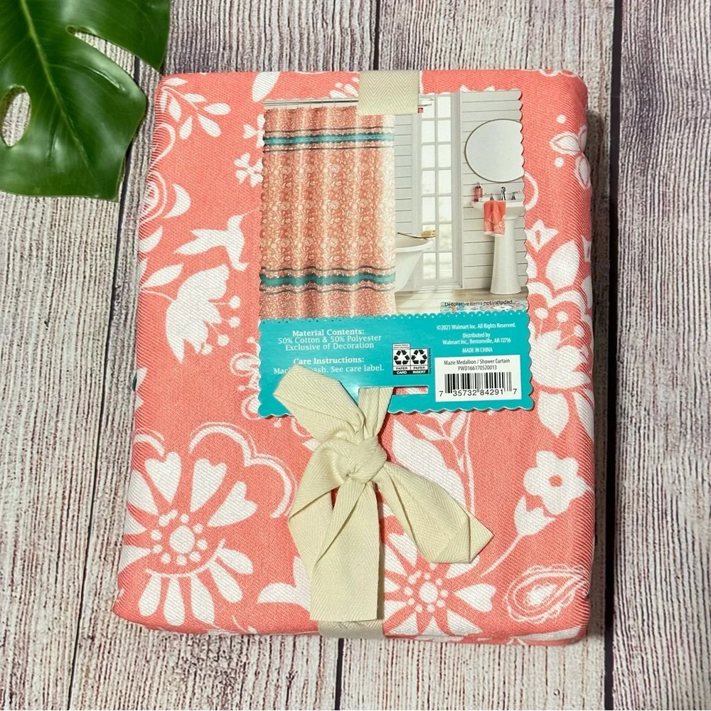 The Pioneer Woman Mazie Medallion Shower Curtain NEW